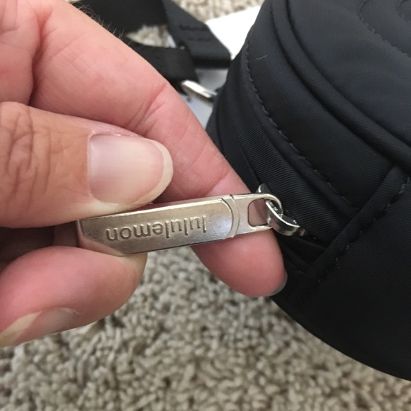 Lululemon black  logo pouch - Picture 11 of 15